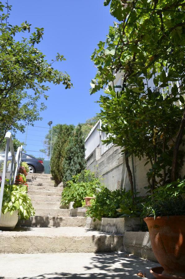 Apartments Lilly - Studio Rijeka Dış mekan fotoğraf