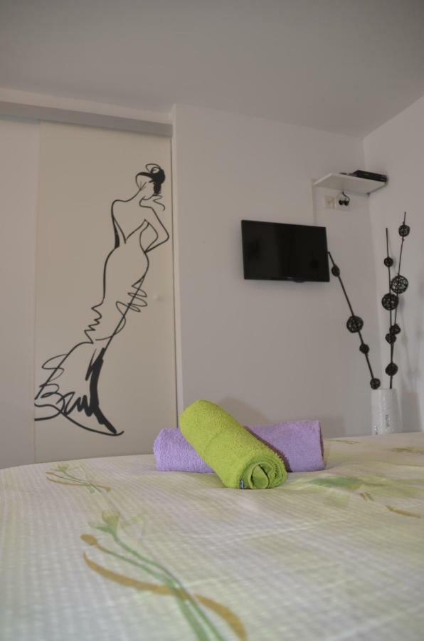 Apartments Lilly - Studio Rijeka Dış mekan fotoğraf